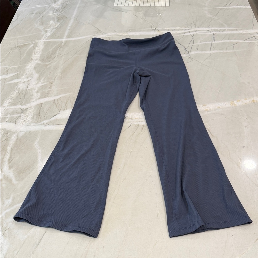 GapFit Blue flare Leggings Large